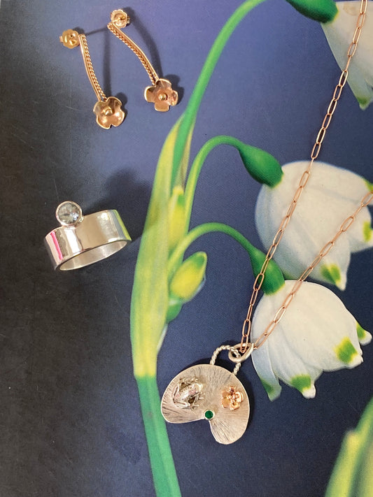 14k gold flower drop earrings